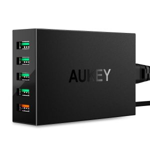 アマゾンタイムセールで[Quick Charge 3.0対応]のAukey 5ポート 55.5W USB超急速充電器 ACアダプタ PA-T15がPA-Y23にリネームされてセール中。
